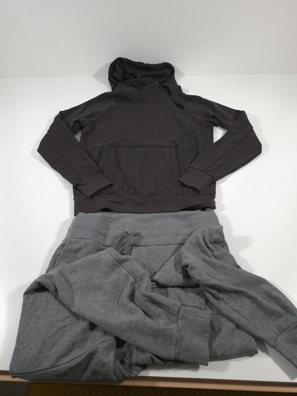 Tuxy One Piece Men's Medium Gray Black Hooded Jumpsuit Sweat Suit Pockets